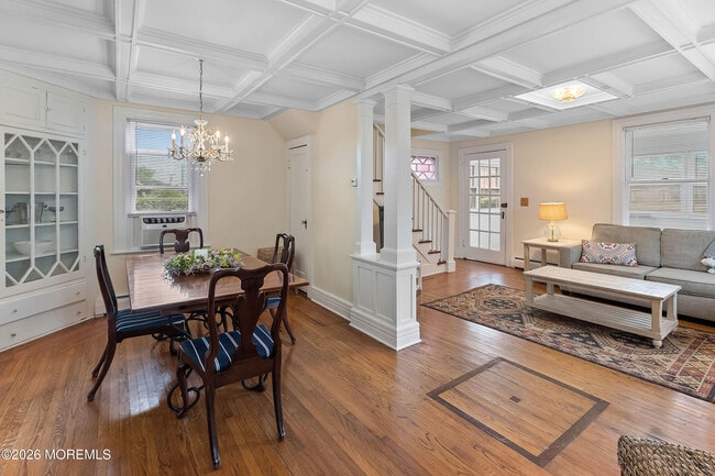 Photo - 462 Church St