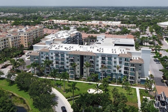 Santorini at Renaissance Commons