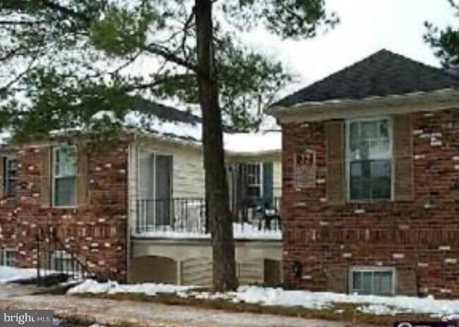 Building Photo - 154 Bancroft Rd Unit 1T Rental