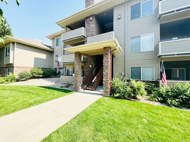 Photo - 2 Bedroom, 2 Bathroom Condo In Fort Collins with Pool and Clubhouse Access! Great Location Harmon...