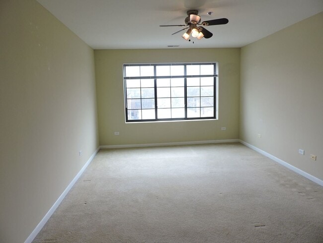 Photo - 8255 Skokie Blvd