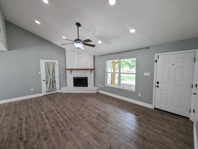 Photo - 8717 Sand Pine Dr