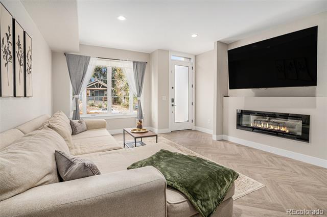 Photo - 1074 Knox Ct