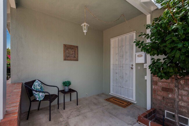 Photo - 3754 Fairesta St