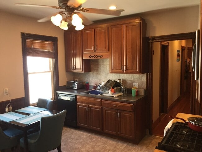 12 Howell St Unit 3