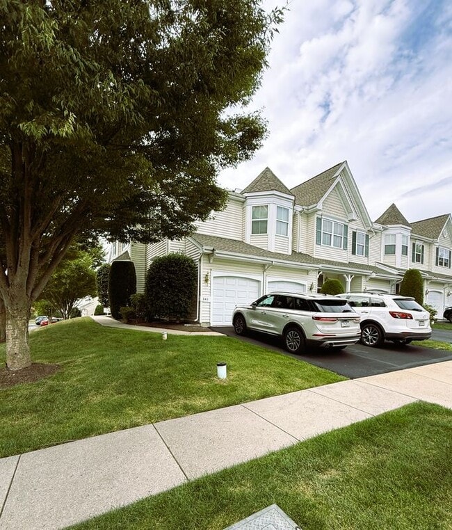 Building Photo - 240 Honey Hollow Ln