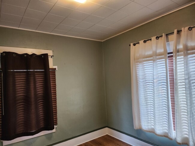 Photo - 610 W Water St