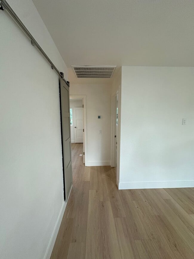 Photo - 1707 Grand Coulee Blvd Unit B