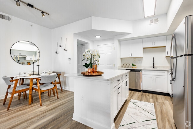2BR, 2BA - 1,046SF - Kitchen/Dining Room