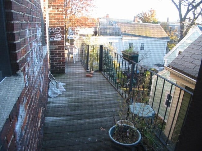 Building Photo - 3.0 bedroom in Cambridge Massachusetts 02139 Rental