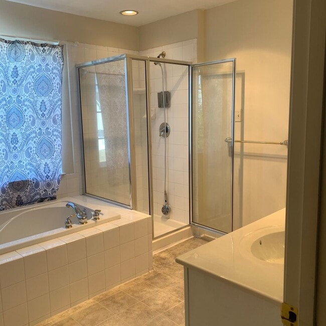 Photo - 17624 Slate Way