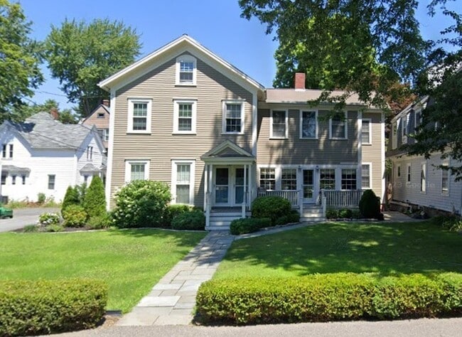 Building Photo - 55 Highland Ave Unit 2 Rental