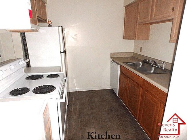 Photo - 430 Oriole Dr