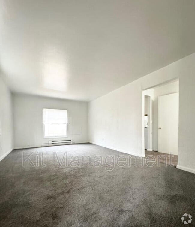 Building Photo - 5732 Gay St Rental