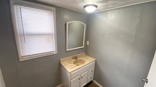 Photo - COMING SOON.  2 Bedroom Home for Rent in popular Peoria Heights location!