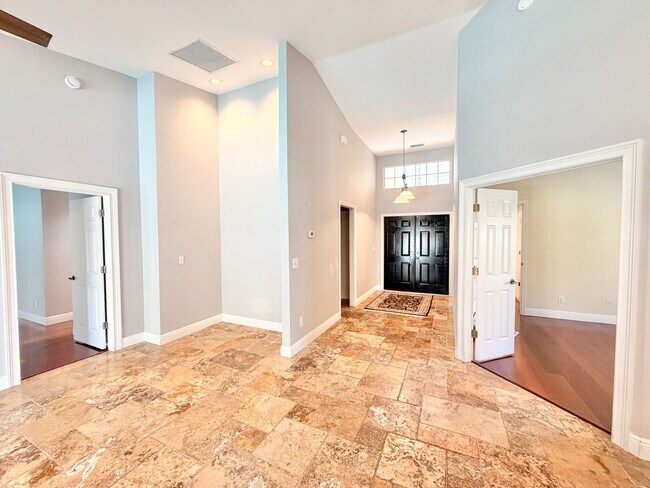 Photo - ** BERKSHIRE LAKES ** 3 BED / 2 BATH - SINGLE FAMILY - POOL HOME - GREAT LOCATION! - ANNUAL RENTAL