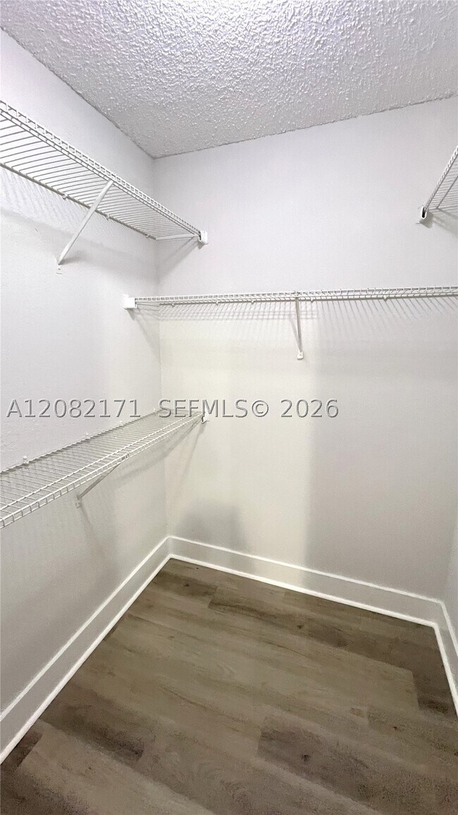 Photo - 2890 N Oakland Forest Dr Unit 204