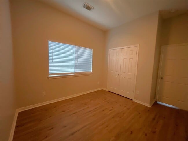 Photo - 13542 Forest Gully