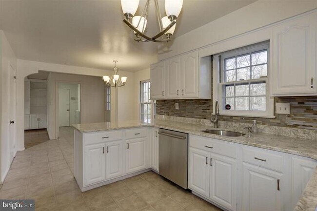 Photo - 10805 Kirkwall Terrace