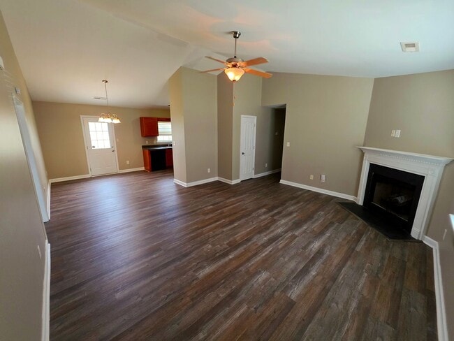 Photo - Multi-year lease available!