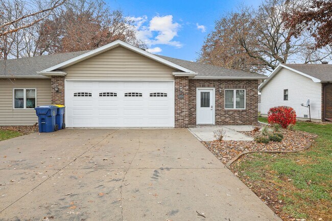 Photo - Maintenance Free Living Arrangement