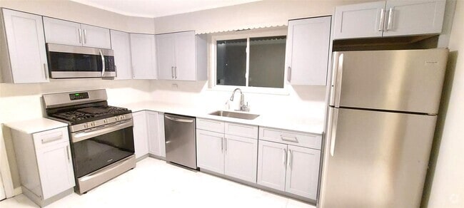 Building Photo - 48 Medway Ave Rental