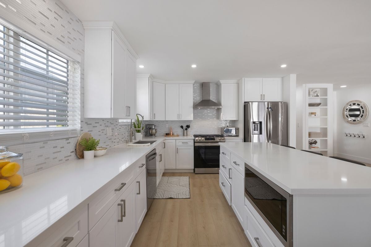 Photo - 17155 Bullock St