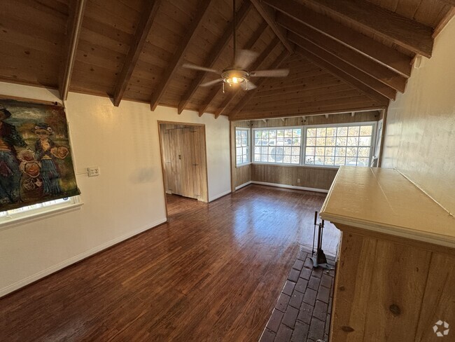 Building Photo - 4558 Laurel Canyon Blvd Rental