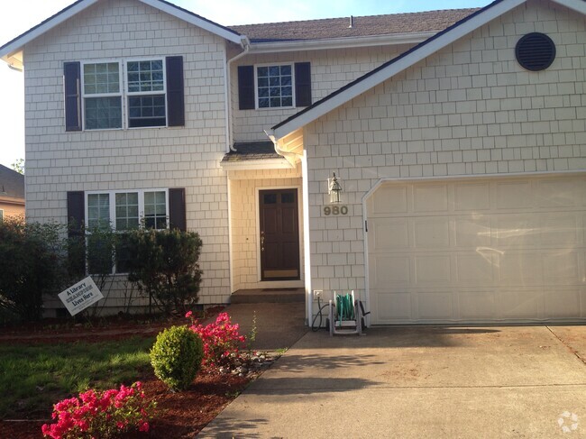 Building Photo - 980 NW Anjni Cir Rental