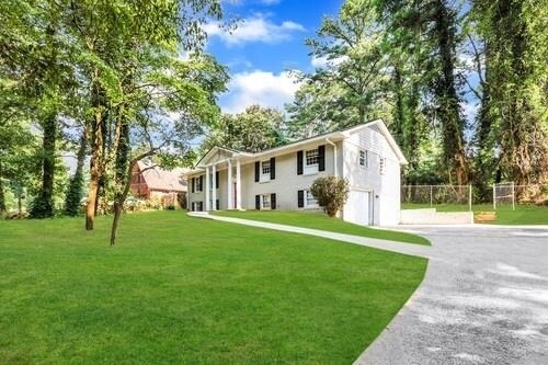 Photo - 2571 Lakeshore Dr