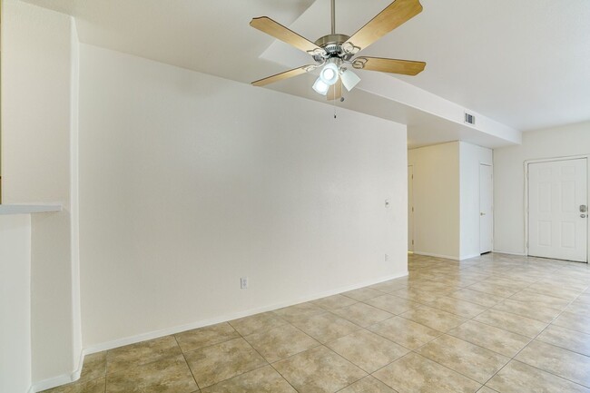 5125 W Reno Ave
