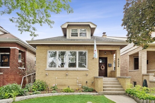Building Photo - 4334 N Mason Ave
