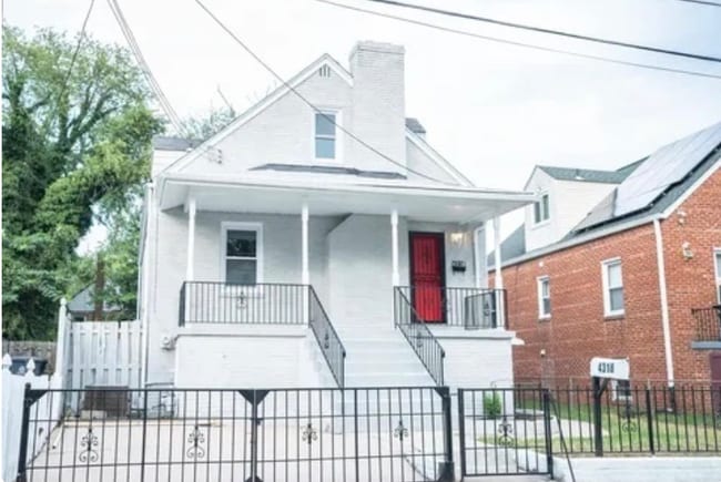 Building Photo - 4318 Torque St Unit Basement