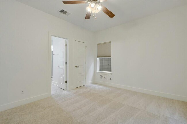 Photo - 1901 Warely Ln Unit 292C