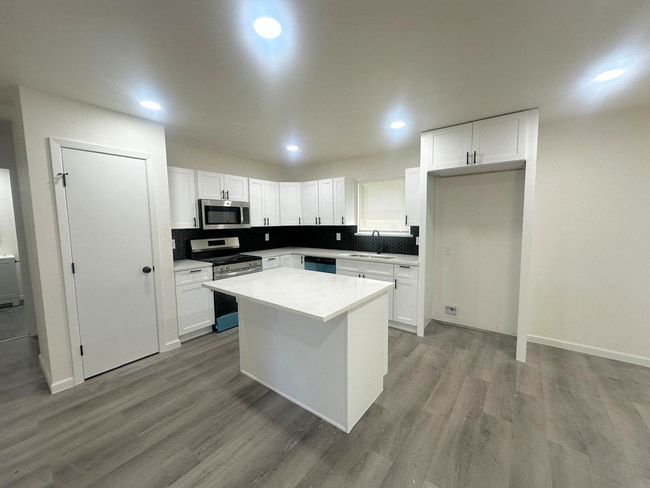 Photo - 607 S Center St