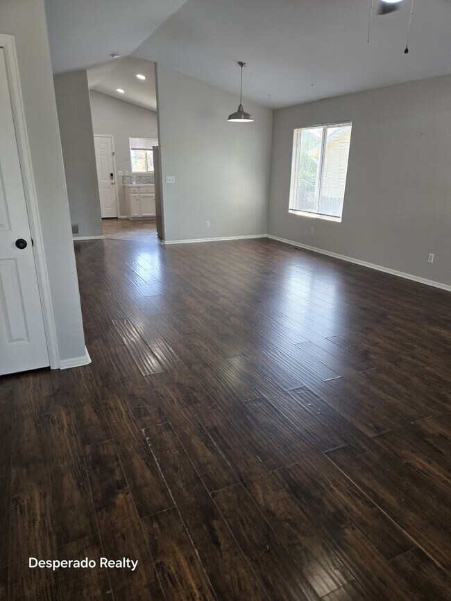 Photo - 3206 Santa Fe Ave