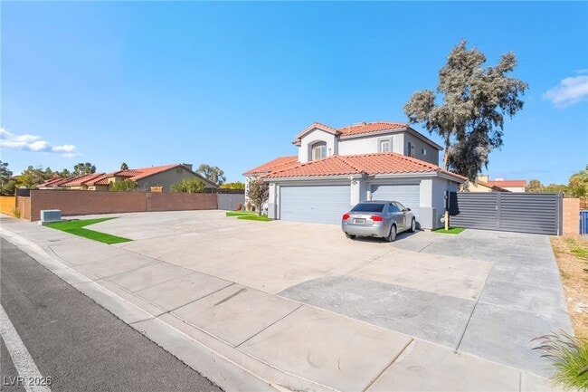 Photo - 2076 E Wigwam Ave