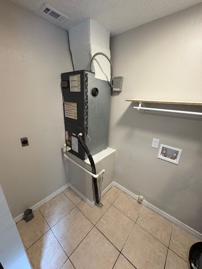 Photo - 3 Bed / 2 Bath Single-Family Home Near Downtown Eustis