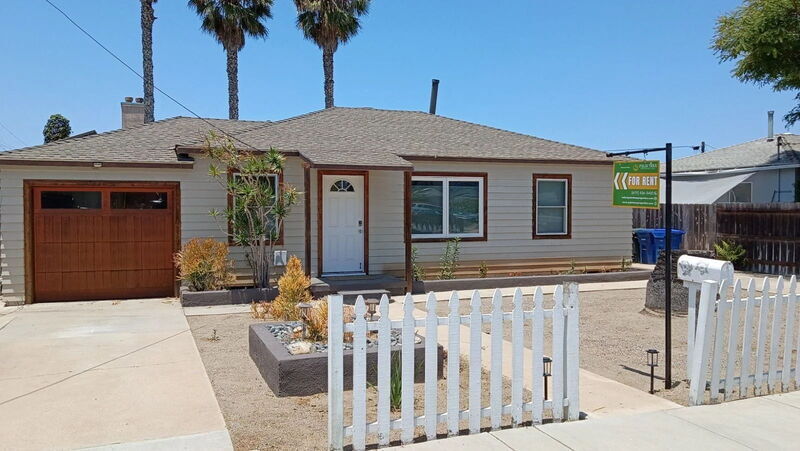 Photo - 656 Corvina St
