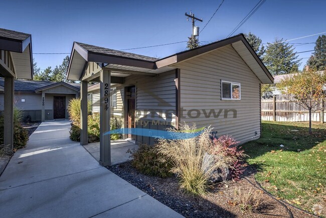 Building Photo - Beautiful 1 Bed 1 Bath Cottage Centrally L... Rental