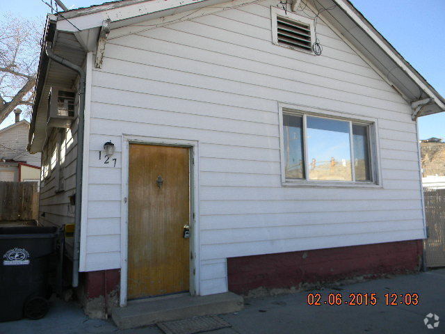 Building Photo - Available Now!  Call 307-382-9180 to sched... Rental