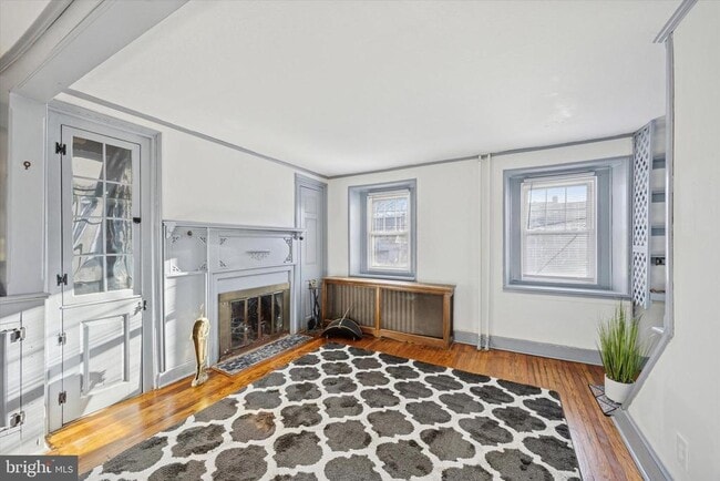 Building Photo - 922 Second Street Pike