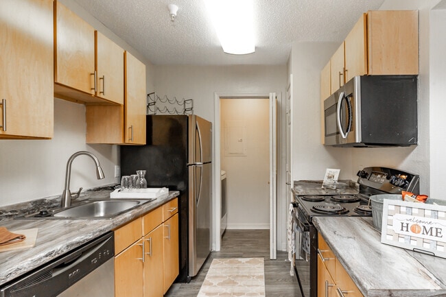 2BR, 2BA - 1,100SF - Kitchen