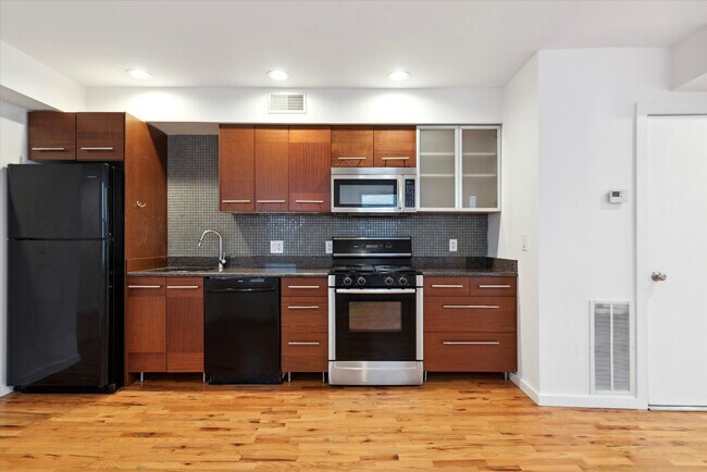 Photo - 1432 N Cadwallader St Unit #2