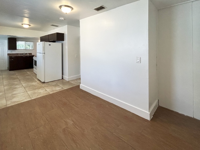 Photo - 699 NE 86th St Casa