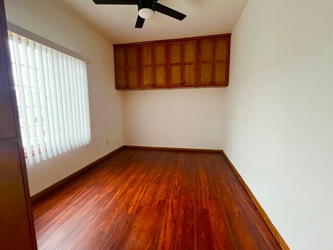 Photo - 1172 N Kingsley Dr