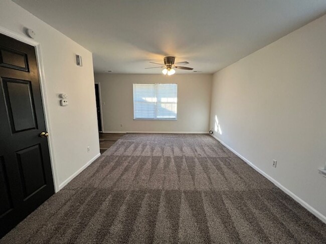 Building Photo - 3909-3911 Olympic Ct Unit 3909 Rental