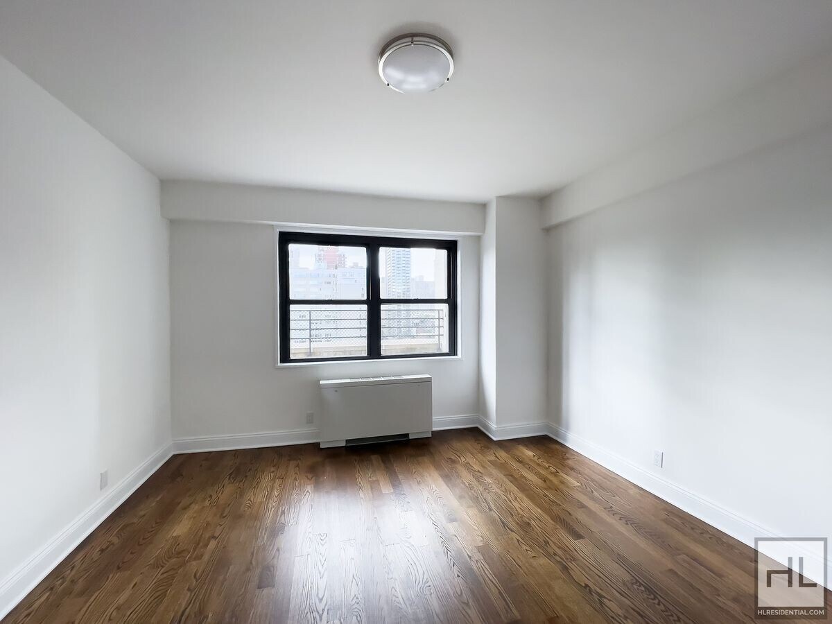 Photo - E 88th St Unidad 16Z