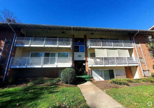 Building Photo - 5604 Crenshaw Rd Rental