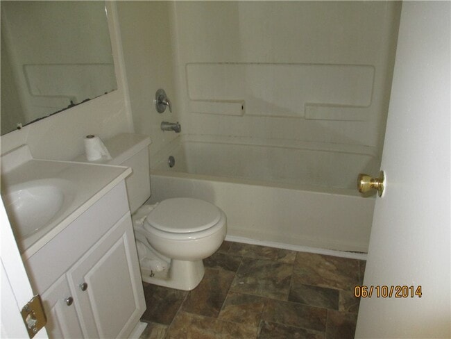 Photo - 220 Elm St Unit 204